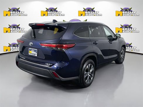 Used 2023 Toyota Highlander L image 5