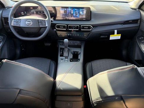 New 2026 Nissan Sentra SR FWD image 24