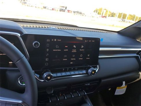 New 2026 GMC Canyon Elevation w/ Convenience Package image 12