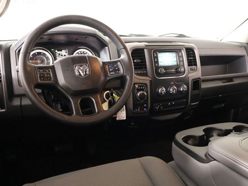 Used 2017 RAM 1500 Express AWD/4WD image 2