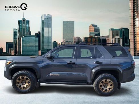 Used 2025 Toyota 4Runner Trailhunter image 2
