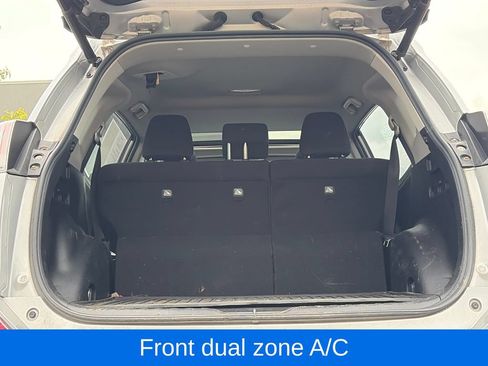 Used 2018 Toyota RAV4 XLE AWD/4WD image 8