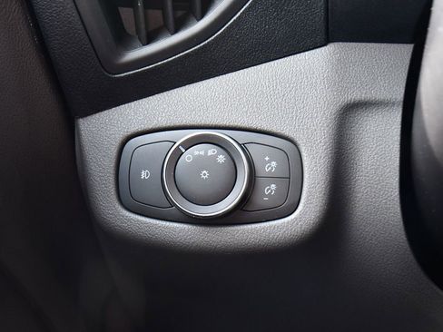 Used 2019 Ford Transit Connect XLT image 34