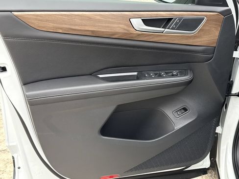 New 2026 Volkswagen Atlas SE FWD image 10
