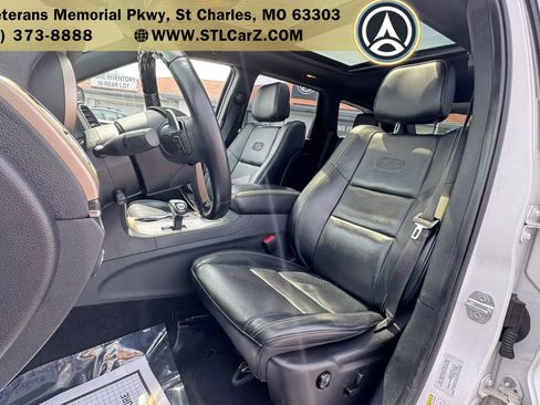 Used 2015 Jeep Grand Cherokee Overland w/ Advanced Technology Group image 9