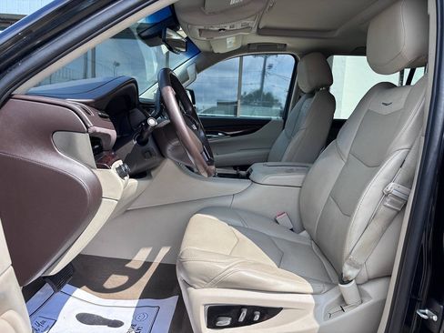Used 2015 Cadillac Escalade Premium AWD/4WD image 17