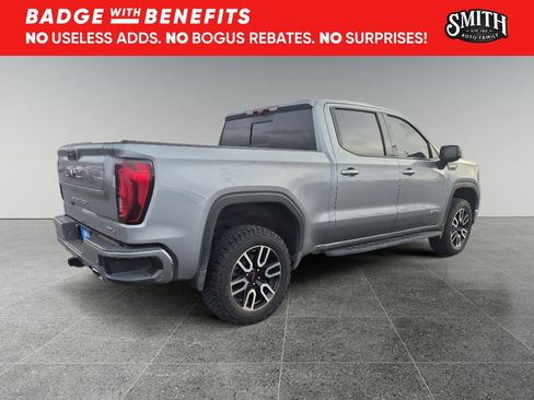 Used 2023 GMC Sierra 1500 AT4 w/ AT4 Premium Package AWD/4WD image 4