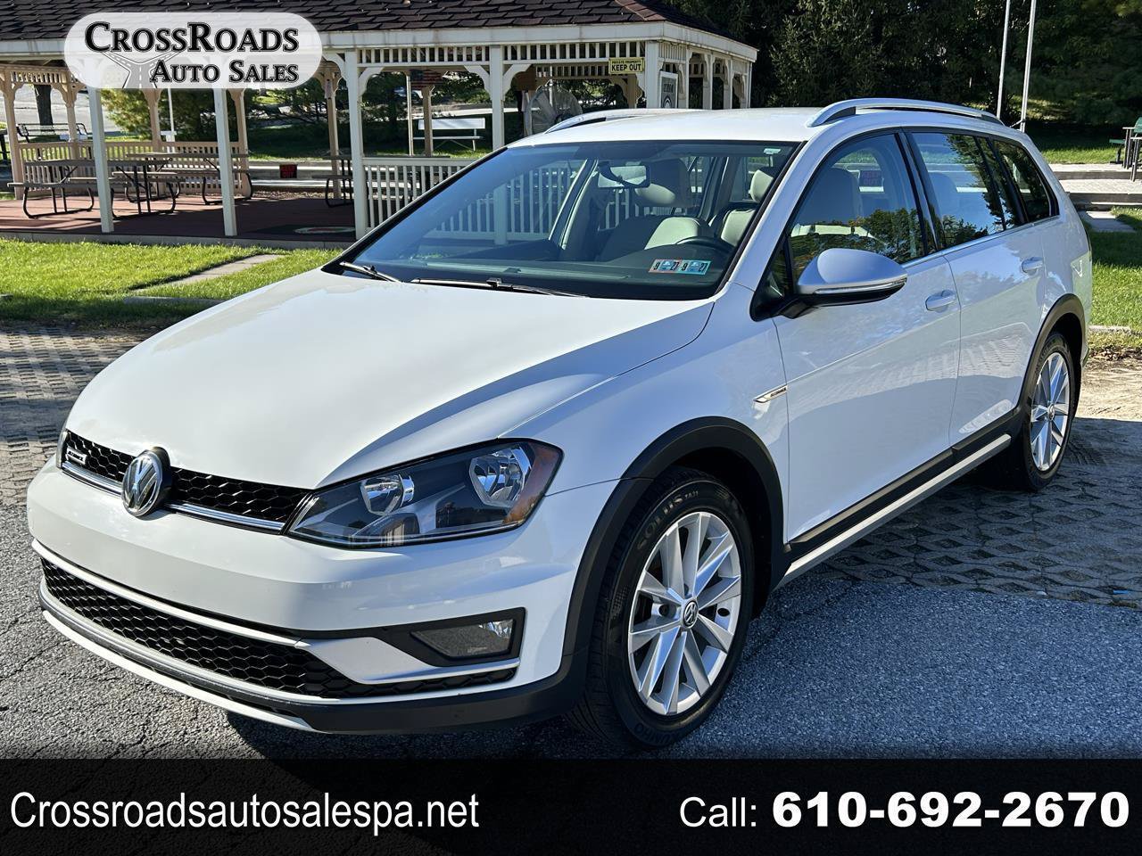 Used 2017 Volkswagen Golf Alltrack S AWD/4WD image 1