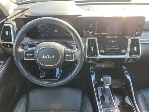 Used 2023 Kia Sorento SX Prestige image 17