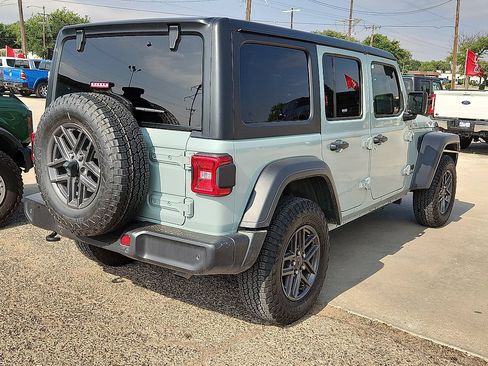 Used 2024 Jeep Wrangler Unlimited Sport AWD/4WD image 3