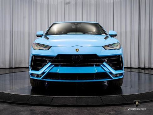 Used 2024 Lamborghini Urus S AWD/4WD image 2