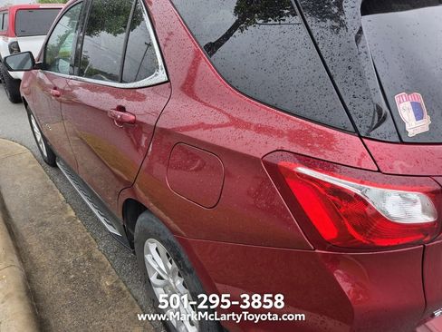 Used 2018 Chevrolet Equinox LT w/ LPO, Hit The Road Package FWD image 5