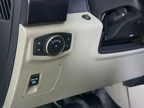 Used 2017 Ford F150 XL w/ Equipment Group 101A Mid AWD/4WD image 13