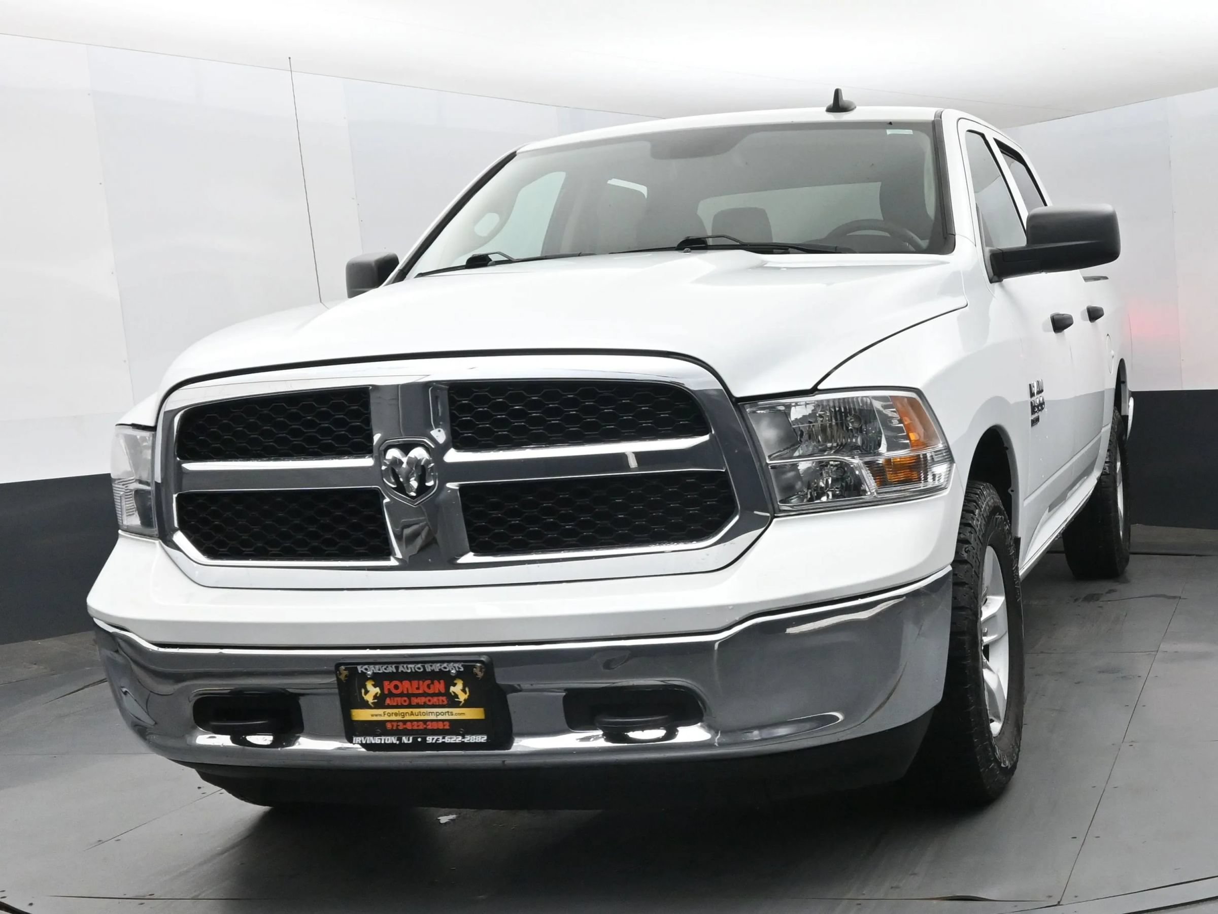 Used 2022 RAM 1500 Classic SLT w/ Electronics Group AWD/4WD image 1
