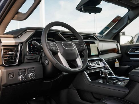New 2026 GMC Sierra 1500 Denali w/ Denali Reserve Package AWD/4WD image 17
