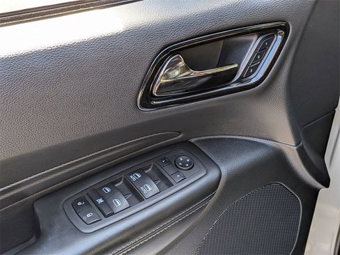 Used 2022 Dodge Durango GT image 12