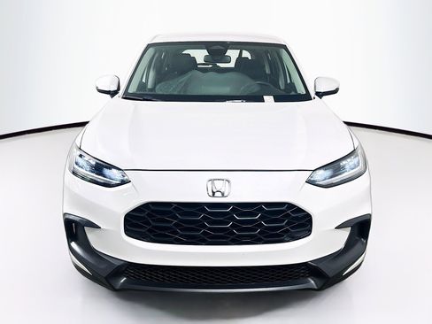 Used 2025 Honda HR-V LX image 2