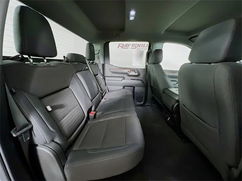 Used 2024 GMC Sierra 1500 Elevation image 39