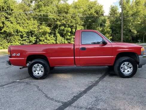Used 2005 GMC Sierra 1500 W/T w/ Skid Plate Package image 4