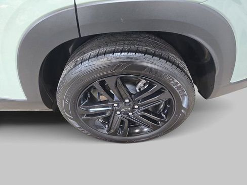 Used 2025 Chevrolet Trax ACTIV w/ Sunroof Package image 32