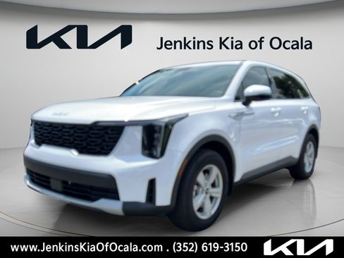 New 2026 Kia Sorento LX FWD image 8