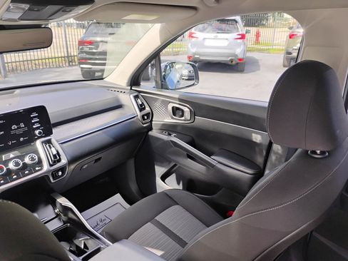 Used 2023 Kia Sorento LX image 62