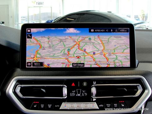 Used 2022 BMW X4 xDrive30i w/ M Sport Package 2 image 39