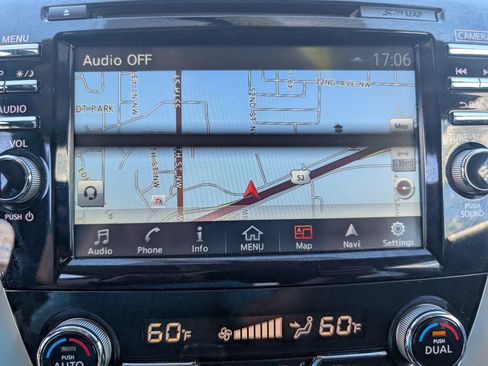 Used 2018 Nissan Murano Platinum AWD/4WD image 21