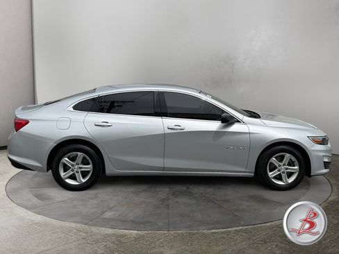 Used 2022 Chevrolet Malibu LS FWD image 8