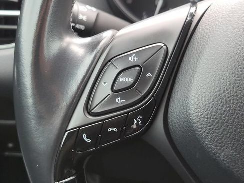 Used 2018 Toyota C-HR XLE FWD image 23