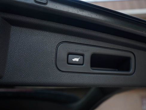 New 2026 Honda Odyssey Touring image 9