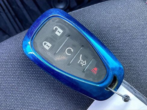 Used 2022 Chevrolet Equinox RS w/ Infotainment Package image 36