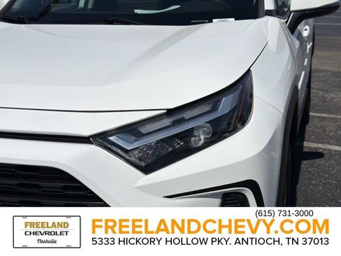 Used 2023 Toyota RAV4 XLE AWD/4WD image 10