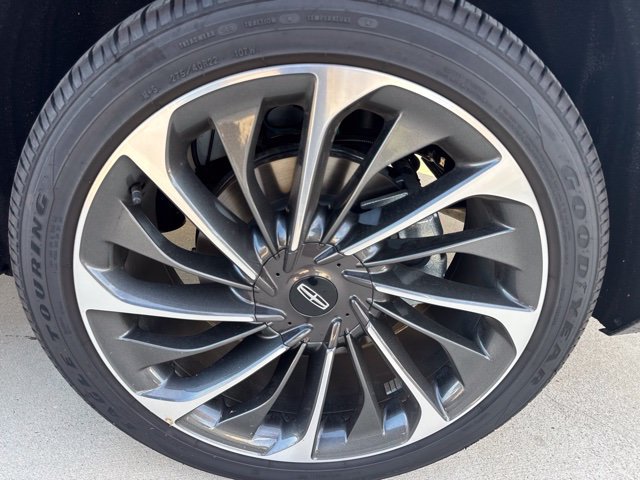 Used 2025 Lincoln Aviator Reserve w/ Equipment Group 201A AWD/4WD image 8