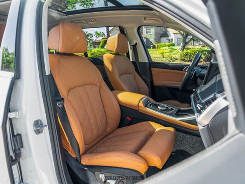 Used 2024 BMW X7 xDrive40i image 35