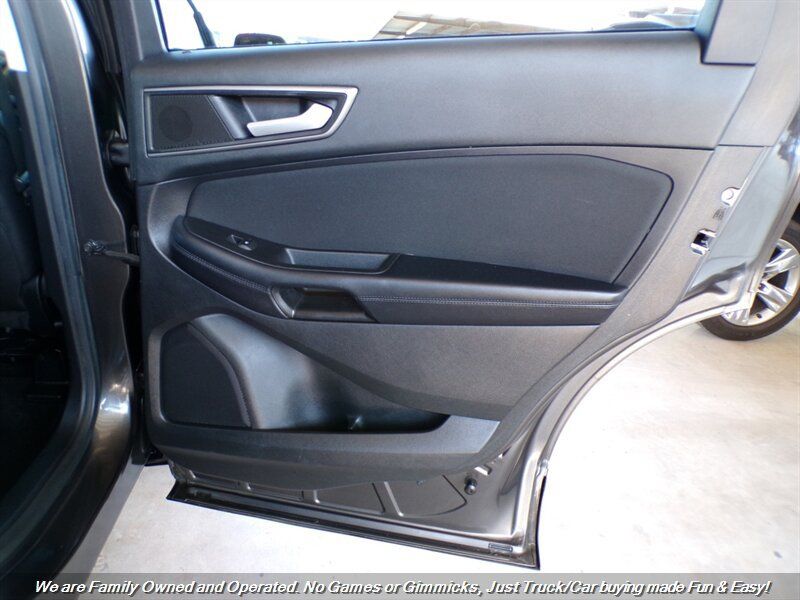 Used 2015 Ford Edge SE FWD image 26