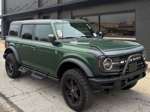 Used 2024 Ford Bronco Black Diamond AWD/4WD image 3