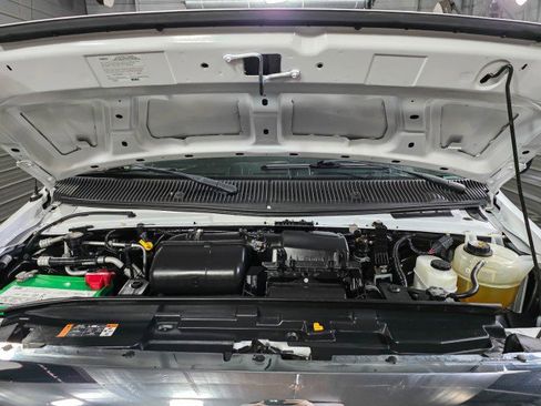 Used 2021 Ford E-350 and Econoline 350 Super Duty w/ Power Windows & Locks Group image 31