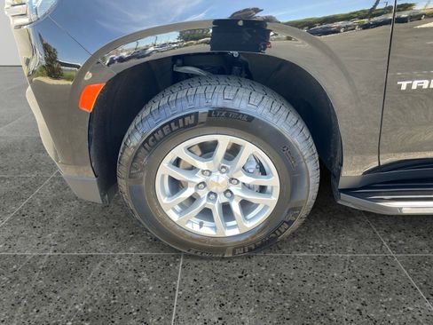 Used 2024 Chevrolet Tahoe LT RWD image 14