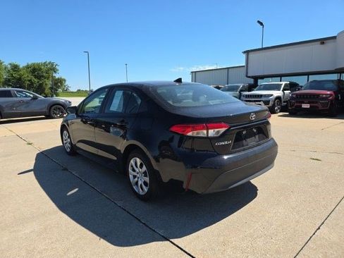 Used 2023 Toyota Corolla LE FWD image 6