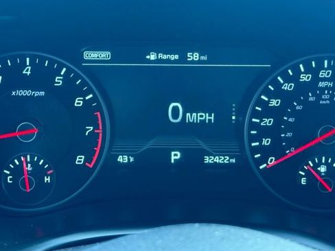 Used 2021 Kia Stinger GT2 image 30