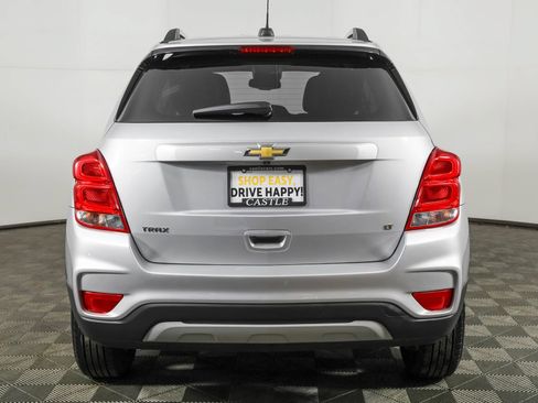 Used 2019 Chevrolet Trax LT w/ LT Convenience Package FWD image 16