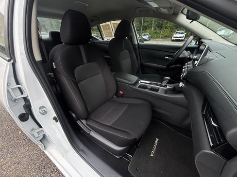 Used 2025 Nissan Sentra SV FWD image 35