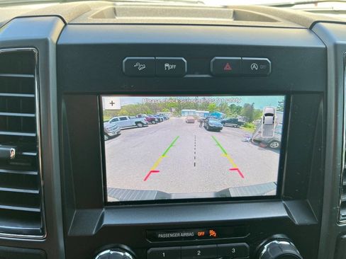 Used 2018 Ford F150 XLT w/ Equipment Group 302A Luxury AWD/4WD image 17