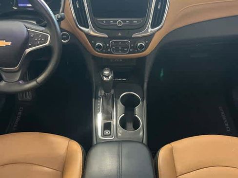 Used 2020 Chevrolet Equinox Premier image 8