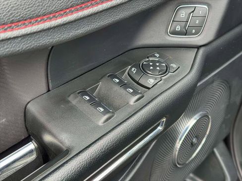 Used 2021 Ford Expedition Limited image 16