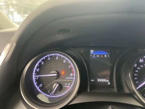 Used 2021 Toyota Camry SE w/ Carpet Mat Package (TMS) image 11