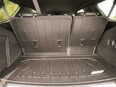 Used 2024 GMC Yukon Denali w/ LPO, Floor Liner Package AWD/4WD image 33