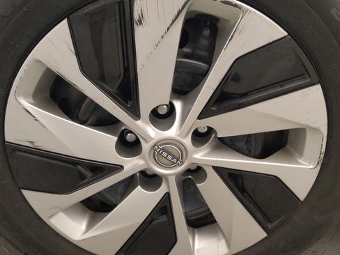 Used 2024 Nissan Altima 2.5 S FWD image 31