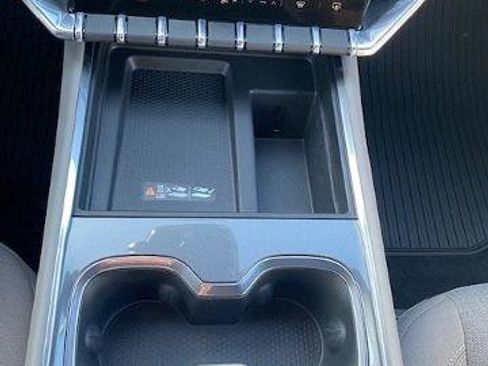 New 2026 GMC Acadia Elevation image 24